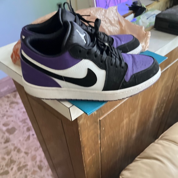 shoes - Picture 1 of 1